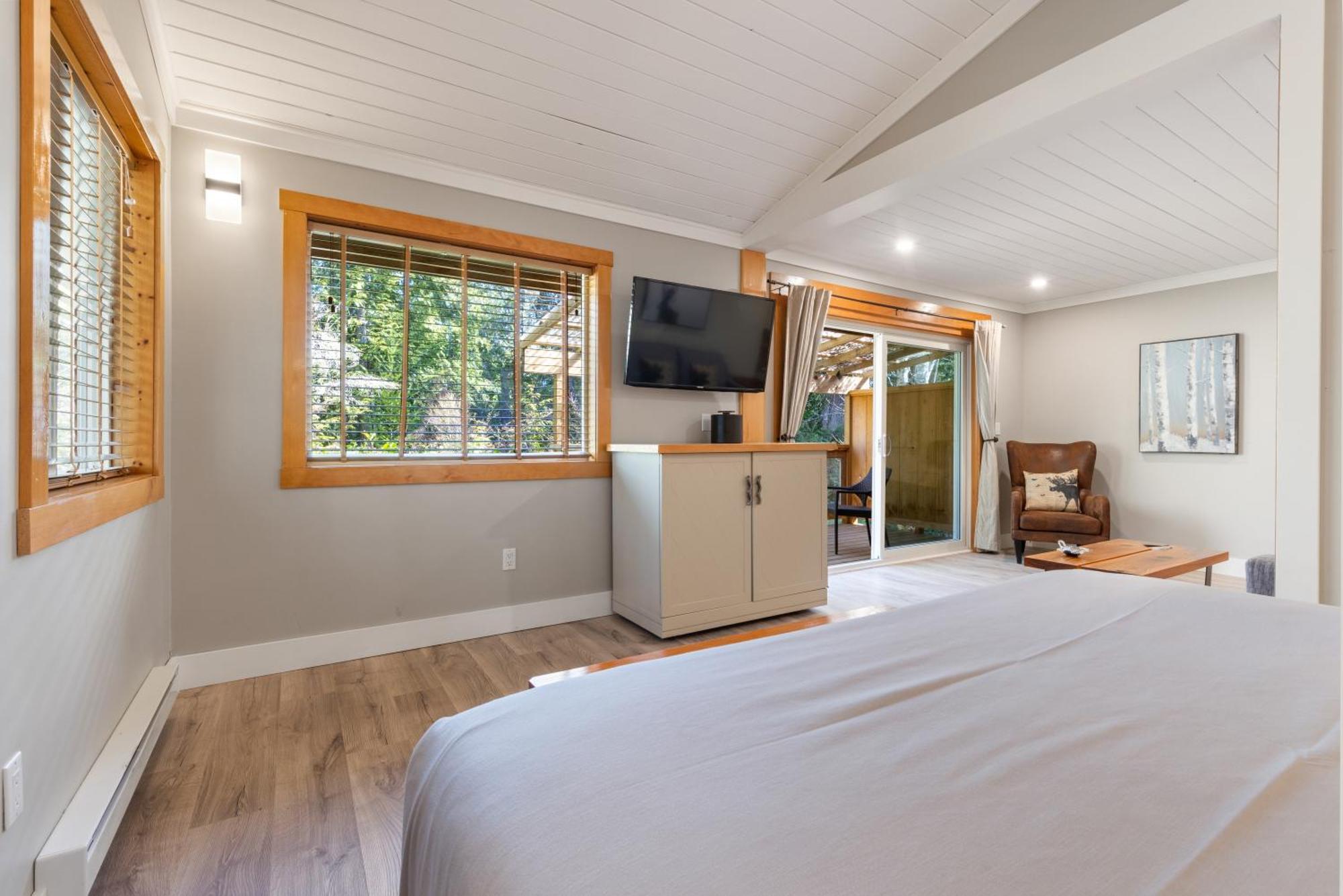 West Coast Wilderness Lodge Egmont Ngoại thất bức ảnh